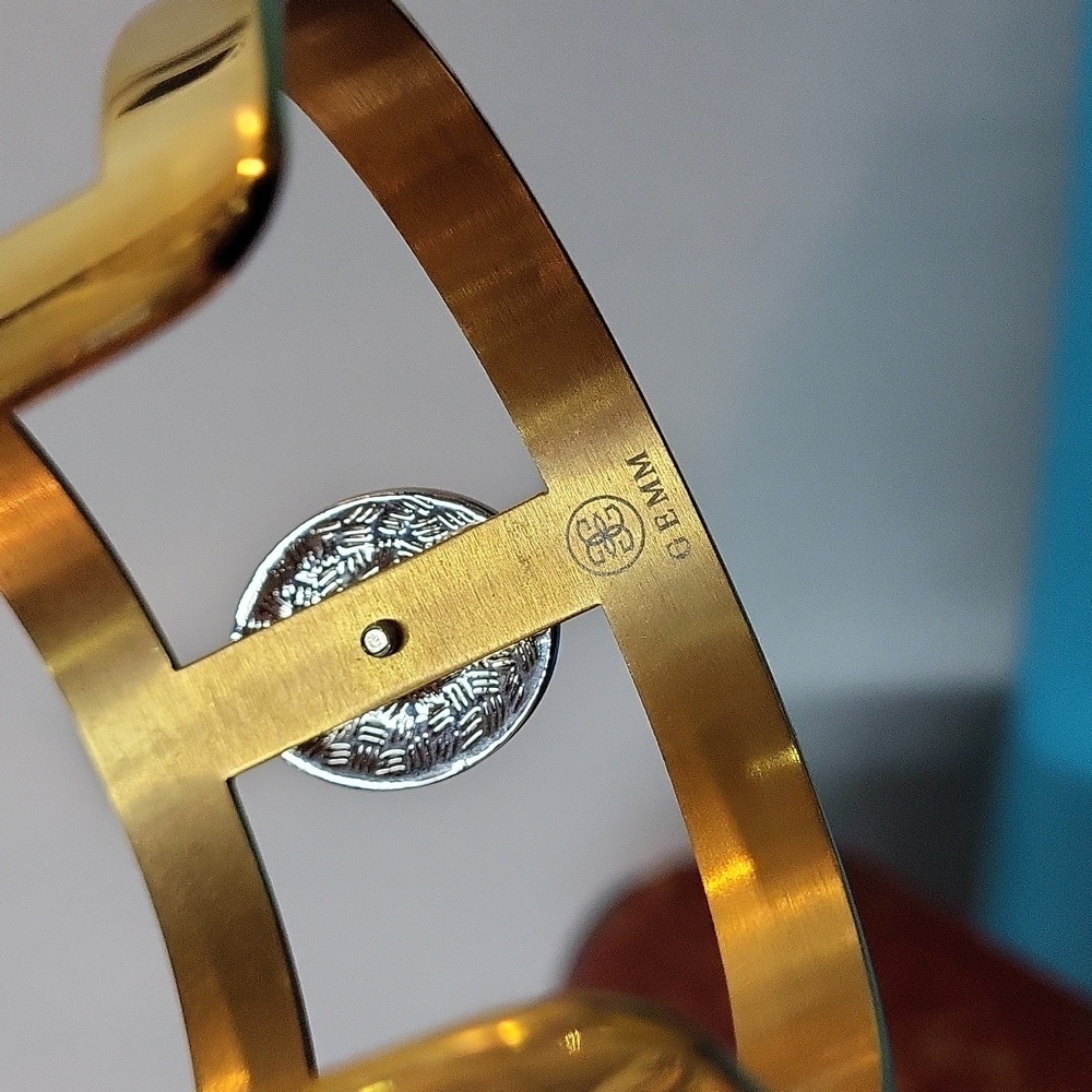 Gemm Gold Bangle - Picture 2 of 11